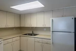 3945 SW 89th Ave, Miami, FL 33165 - Photo 7
