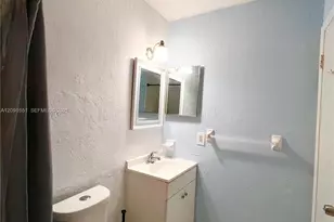 260 NW 19th St, Boca Raton, FL 33432 - Photo 9