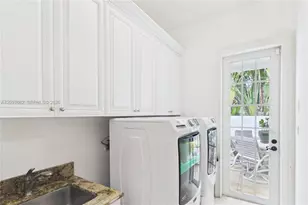2801 NE 21st Ct, Fort Lauderdale, FL 33305 - Photo 45