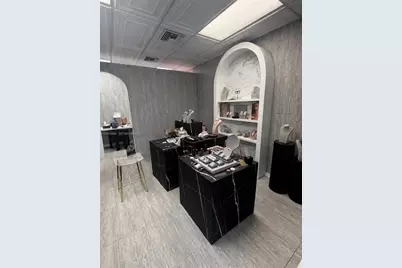 21000 W Dixie Hwy, Miami, FL 33180 - Photo 3