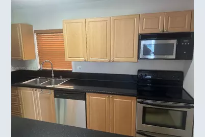 32 Camden Dr #8, Bal Harbour, FL 33154 - Photo 7