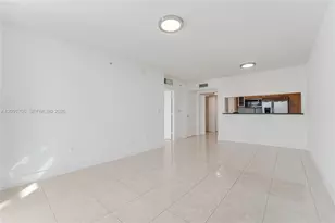 31 SE 5th St, Miami, FL 33131 - Photo 7