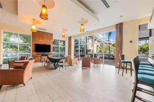 31 SE 5th St, Miami, FL 33131 - Photo 23