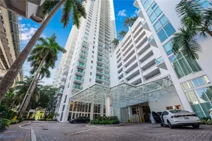 31 SE 5th St, Miami, FL 33131 - Photo 1