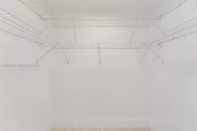 31 SE 5th St #409, Miami, FL 33131 - Photo 17