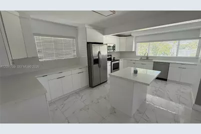 6365 S Miami Lakeway S, Miami Lakes, FL 33014 - Photo 5