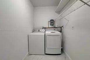 12810 NW 6th Ln, Miami, FL 33182 - Photo 23