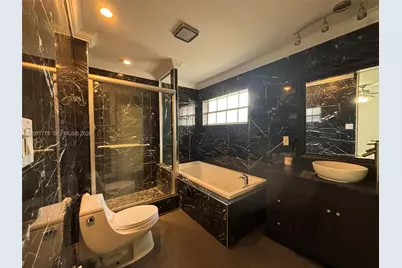 12810 NW 6th Ln, Miami, FL 33182 - Photo 15