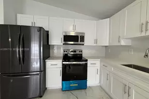 12810 NW 6th Ln, Miami, FL 33182 - Photo 11