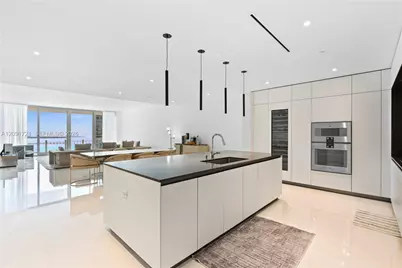 300 Biscayne Boulevard Way #3304C, Miami, FL 33131 - Photo 11