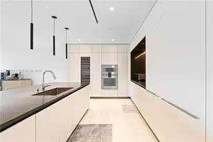 300 Biscayne Blvd Way, Miami, FL 33131 - Photo 13