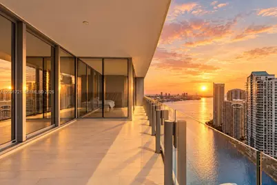 300 Biscayne Boulevard Way #3304C, Miami, FL 33131 - Photo 1