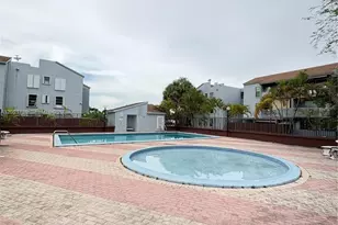 1725 W 60th St, Hialeah, FL 33012 - Photo 15