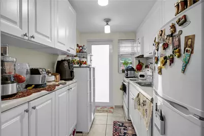 3451 SW 9th Ter #3 aka unit 7B, Miami, FL 33135 - Photo 5