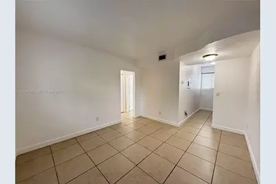 421 SW 6th St #7, Miami, FL 33130 - Photo 3