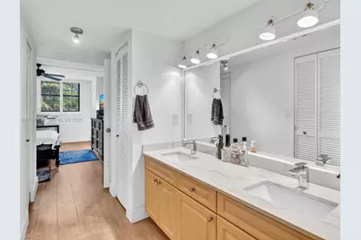 101 Ocean Lane Dr #209, Key Biscayne, FL 33149 - Photo 15