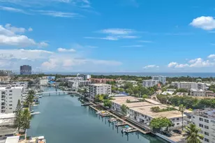 8010 Tatum Waterway Dr, Miami Beach, FL 33141 - Photo 27