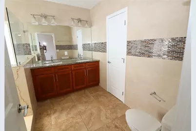 605 NE 28th St #3, Wilton Manors, FL 33334 - Photo 13