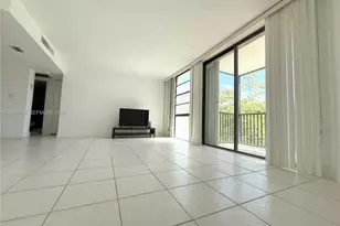 3475 N Country Club Dr, Aventura, FL 33180 - Photo 1