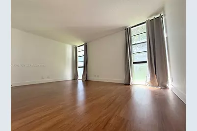 3475 N Country Club Dr #308, Aventura, FL 33180 - Photo 5