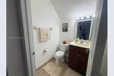 648 SE 32nd Ave, Homestead, FL 33033 - Photo 5