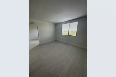 1091 E 17th St #403, Hialeah, FL 33010 - Photo 15
