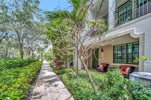 11355 SW 14th St, Pembroke Pines, FL 33025 - Photo 5