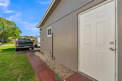 7756 Biltmore Blvd #R, Miramar, FL 33023 - Photo 19