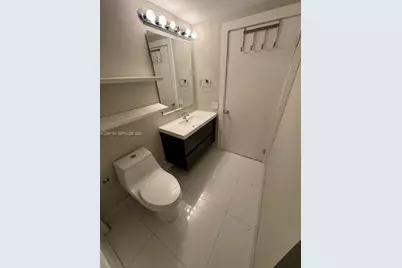 701 Brickell Key Blvd #1605, Miami, FL 33131 - Photo 9