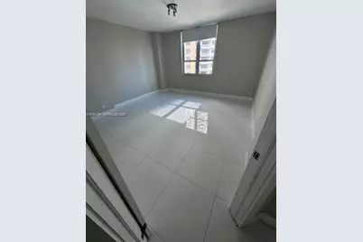701 Brickell Key Blvd #1605, Miami, FL 33131 - Photo 5