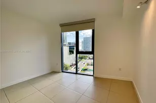 31 SE 6th St, Miami, FL 33131 - Photo 3