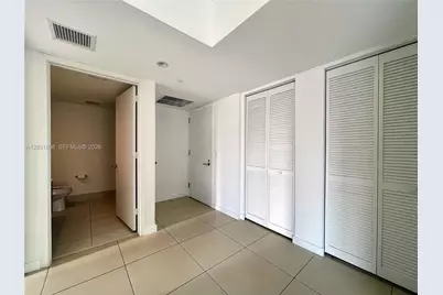 31 SE 6th St #1101, Miami, FL 33131 - Photo 7