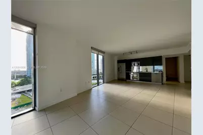 31 SE 6th St #1101, Miami, FL 33131 - Photo 13