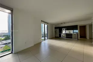 31 SE 6th St, Miami, FL 33131 - Photo 13