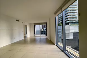 31 SE 6th St, Miami, FL 33131 - Photo 9