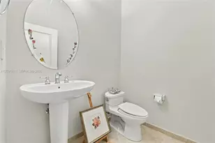 16102 Emerald Estates Dr, Weston, FL 33331 - Photo 31