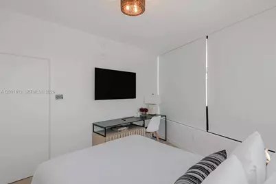 225 2nd St #3102, Miami, FL 33132 - Photo 9