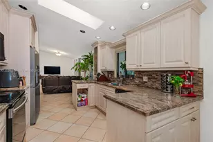 7609 Sunflower Dr, Margate, FL 33063 - Photo 15