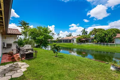 7609 Sunflower Dr, Margate, FL 33063 - Photo 33