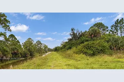 722 Irving Ave, Lehigh Acres, FL 33972 - Photo 9