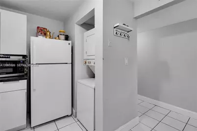 10000 NW 80th Ct #2247, Hialeah Gardens, FL 33016 - Photo 11