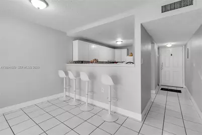 10000 NW 80th Ct #2247, Hialeah Gardens, FL 33016 - Photo 15