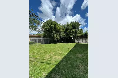 910 SW 29th Ave #1, Miami, FL 33135 - Photo 3