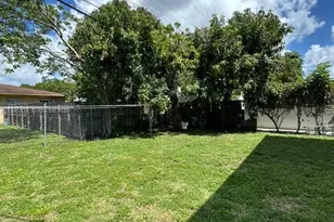 910 SW 29th Ave, Miami, FL 33135 - Photo 3