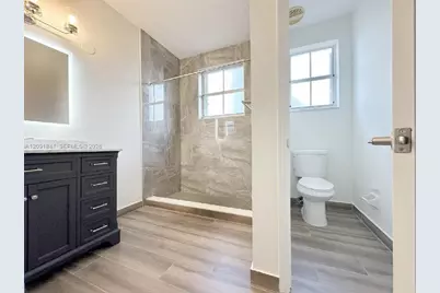 202 Riverwalk Cir, Sunrise, FL 33326 - Photo 25