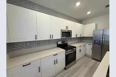 2661 SE 24th Ct, Homestead, FL 33035 - Photo 15