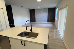2661 SE 24th Ct, Homestead, FL 33035 - Photo 13