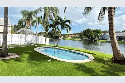 13950 Oak Ridge Dr, Davie, FL 33325 - Photo 9