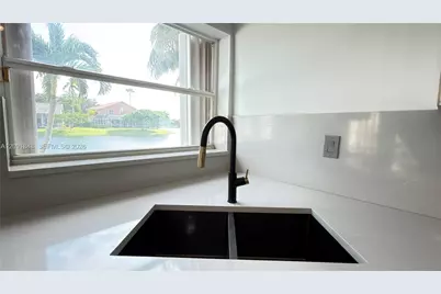 13950 Oak Ridge Dr, Davie, FL 33325 - Photo 19