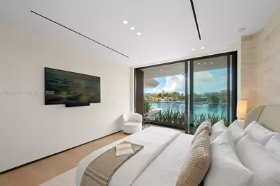 80 S Hibiscus Dr, Miami Beach, FL 33139 - Photo 25